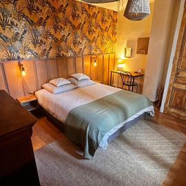 Viesnīca UNE FERME EN VILLE Chambres d'hôtes et Table d'hôtes pilsētā Brona
