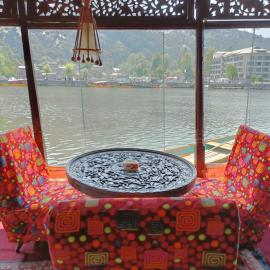 Island homestay in dal lake