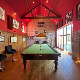 Woodland View with Hot Tub and Snooker Table