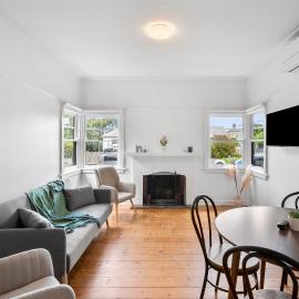 Retro 3BR Gem Near Beach and CBD, Mibnb