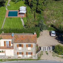 Chianti Villa Chicco, piscina privata, ampio giardino, BBQ e parcheggio