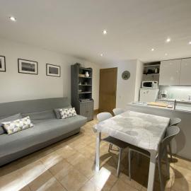 Appartement cosy 3 pièces, avec balcon et piscine, proche des pistes et commodités à La Plagne Tarentaise