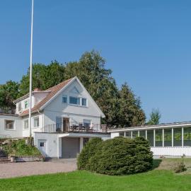 Lovely Home In Båstad With Sauna, hotel in Båstad