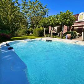 Luxe vakantievilla met jacuzzi, hotel Zeewoldéban