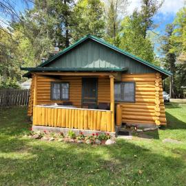 Cabin on the Lake, отель в городе Rapid City
