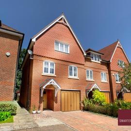 Maidenhead Driveway Parking Garden