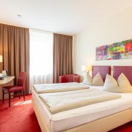 Hotel Montana, hotel em Diemelstadt 