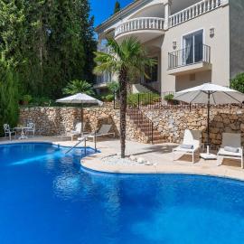4 BDRM Andalusian Villa w Cinema & Sea Views