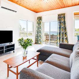 Villa Bettina By Ezoria Villas