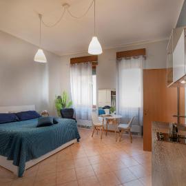 Italianflat - Rentroom 200mt to Arena, hotel in Verona