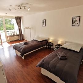 FR14 - Schöne 2-Zimmer-Wohnung mit Balkon in Heusenstamm, Hotel in Heusenstamm