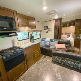 Pets Welcome RV sleeps 4 + Guadalupe River Access, hotel sa New Braunfels