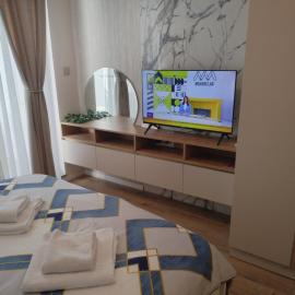 Apartment Centrum - Free private parking, hotel in Novi Sad