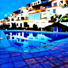 65 triplex vue sûr mer avec trois piscines Pour familles seulement célibataire non accessible