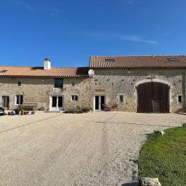 Esprit Charentais - The Bothy, khách sạn ở Londigny