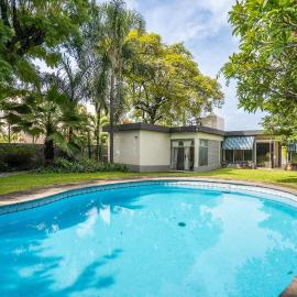 Family-Friendly Oasis with Pool in Cuernavaca, hotel v destinácii Cuernavaca