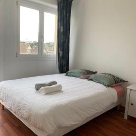 Cocon près de la gare de Caen et proche des plages – hotel w mieście Mondeville