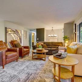 Mount Vernon Home w/ Private Hot Tub