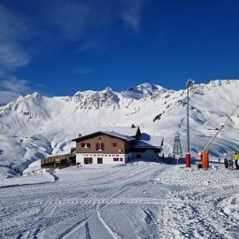 Viesnīca Hotel Le Chaudron Ski In Ski Out pilsētā Šamperī