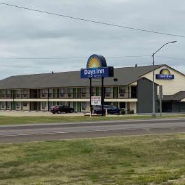 Days Inn by Wyndham Pratt, hotel u gradu Pratt