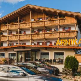 Hotel Arnika, hotell sihtkohas Pozza di Fassa