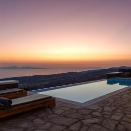 Villa Leonora Tinos, hotel en Arnados