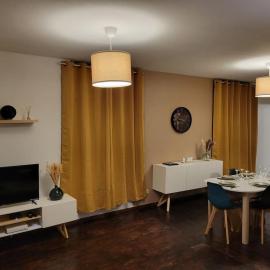 Appartement 6 pers - séjour lumineux en ville, hotel a Armentières