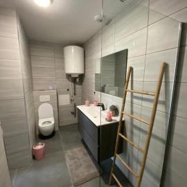 Superbe studio avec terrasse, hotel u gradu La Roche-sur-Foron