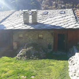 Chalet a due passi piste da sci, hotel u gradu Valgrizenke