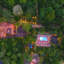 Ushasree Wayanad Premium Pool Resort by VOYE HOMES, hotel in Ambalavayal