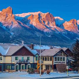 Basecamp Lodge Canmore, hotelli kohteessa Canmore