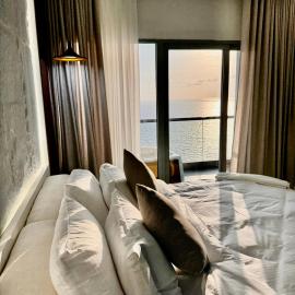 Damac Apartment شقة مع جاكوزي بإطلالة بحرية, hotelli Jeddassa