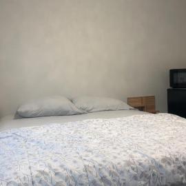 Near Toronto Pearson Airport Queen Room, hotel a Brampton