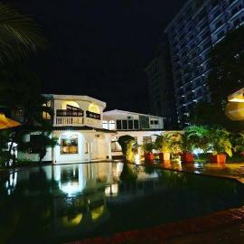 Pontoon Residences & Suites