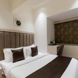 Hotel Larmont Luxury