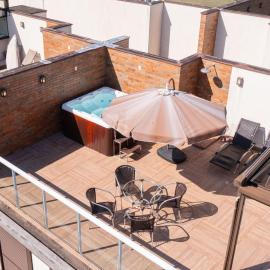Duplex com Jacuzzi em Riviera