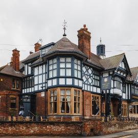 The Dukeries Lodge, Edwinstowe, Nottinghamshire, hotel in Edwinstowe