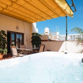 Amazing Penthouse in Triana with Jacuzzi Centro