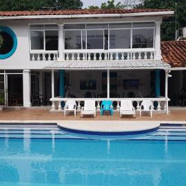 Coral House SAI, hotel u gradu El Cove