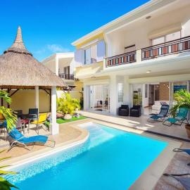 Villa COIN DE MIRE, 4 chambres avec piscine privée à Bain Boeuf, hotel in Bain Boeuf