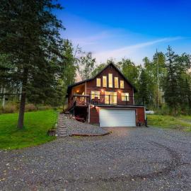 Cabin in the Woods, hotel in Big Lake