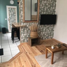 Charmante petite maison proximité Vichy centre, hotel u gradu Viši