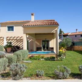 Villa Daniela mit Pool in Bale, bei Rovinj für 4-6 Personen, hotel v destinácii Bale