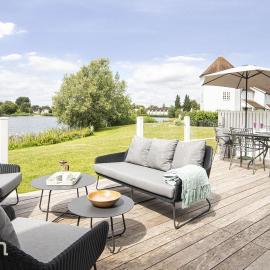 Windrush Lake 89, Lodge View - P