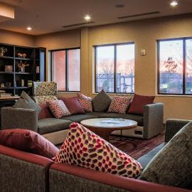 Courtyard by Marriott Norman, hotel Normanben