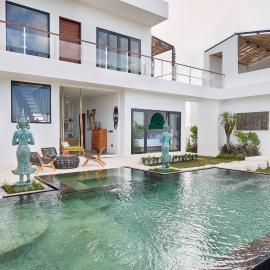 Kamalie Bali Villa 4 élégant rooms, rice Fields ,Ocean , Pool, jacuzzi, Rooftop and Staff to take care of you, hotel v destinácii Tanah Lot