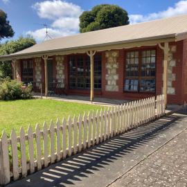 Captains Cottage - Pet Friendly Breakfast Included, hotell i Goolwa
