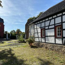 Haus Kessenich، فندق في أويسكيرشن