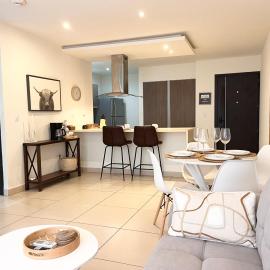 CR MARIPOSA RENTALS SANTA ANA RIVERPARK 2 BR, 2BH, Pool, Gym, WALK EVERYWHERE