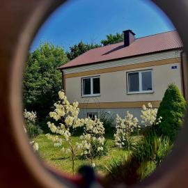 Domek na wsi kieleckiej